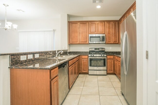 7756 Vestibule Ct, Las Vegas, NV 89149 - photo 5