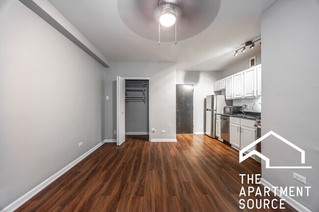 1200 N La Salle Dr unit 427, Chicago, IL 60610 - photo 7