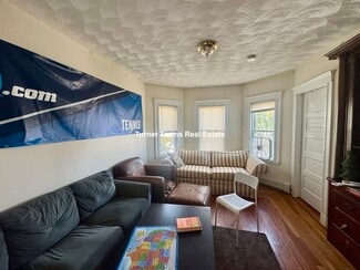 288 Boston Ave Unit 3, Medford, MA 02155