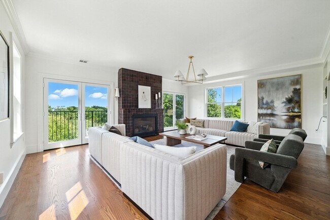 152 Winchester St unit 197, Brookline, MA 02446 - photo 4