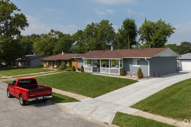 A row of well-maintained ranch-style homes commonly found in northern East Gate.