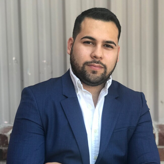 Agent Photo