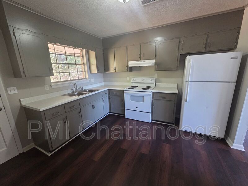 75 Dolphin Ln, Ringgold, GA 30736 - photo 1