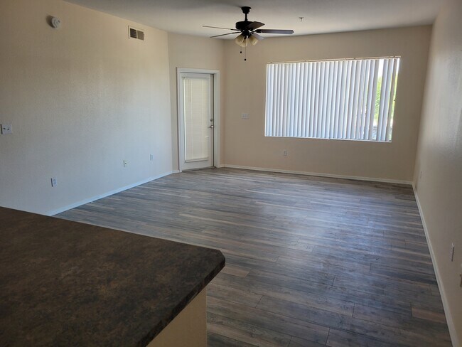 18416 N Cave Creek Rd unit 2005, Phoenix, AZ 85032 - photo 3
