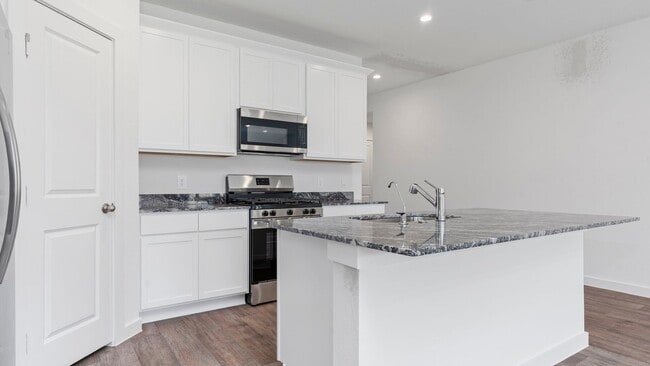 6016 Hawthorne Gardens Dr, Rosenberg, TX 77469 - photo 3