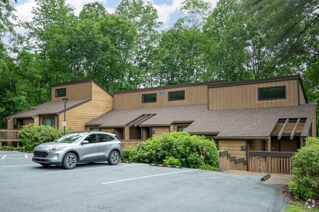 Sapphire locals can also choose to live in various condos throughout the county.