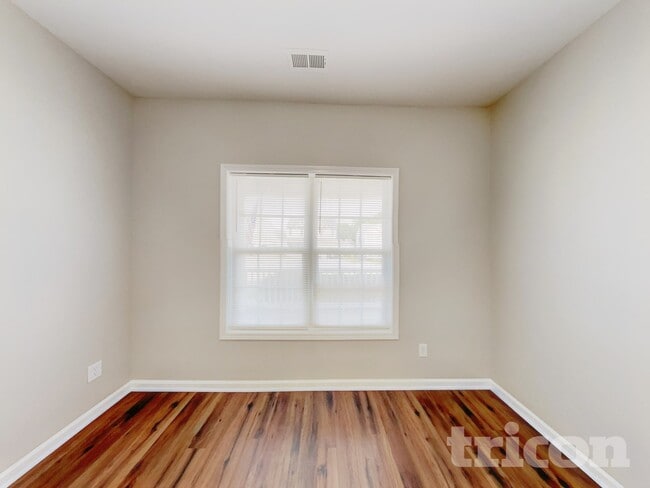 4053 Laurel Glen Dr, Raleigh, NC 27610 - photo 7