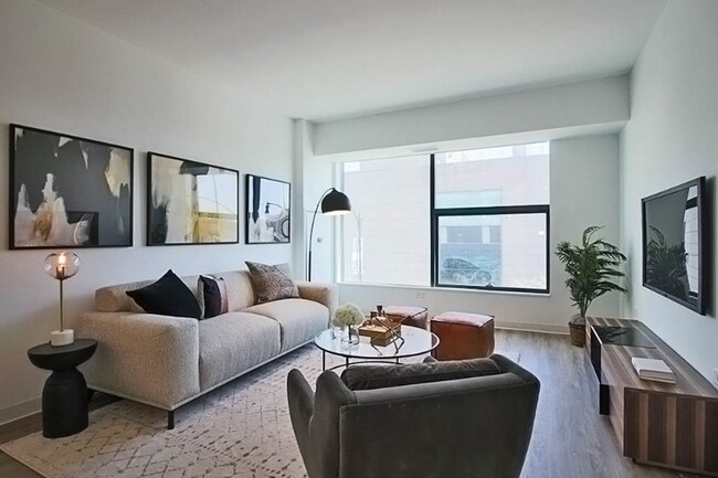 333 S Halsted St, Chicago, IL 60661 - photo 4