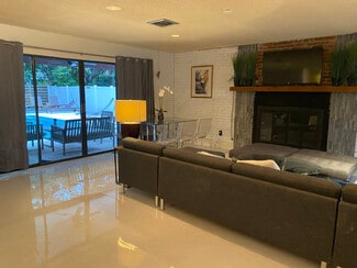 2156 Wisteria St, Sarasota, FL 34239