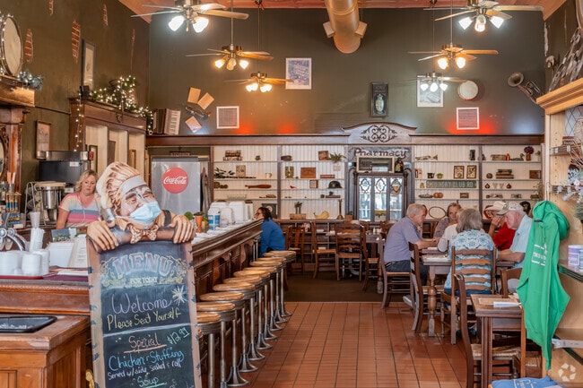 Popular with locals, the Soda Fountain Eatery offers classic American lunch.