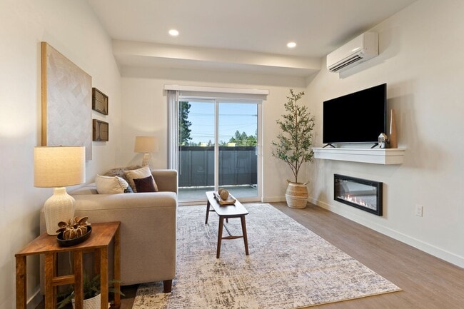 Bridgewater Apartments, Bend, OR 97702 - photo 3