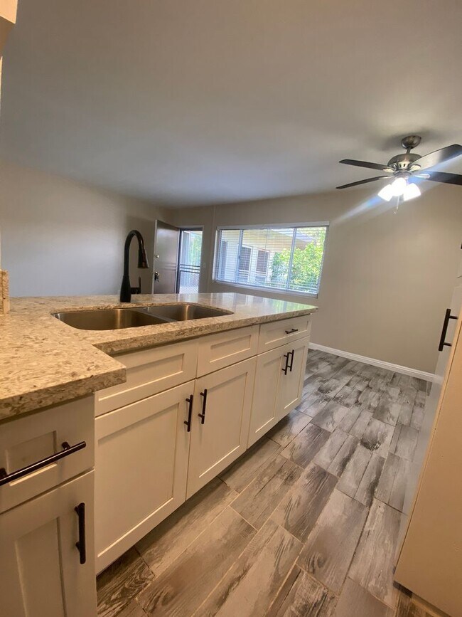 La Chateau, Long Beach, CA 90813 - photo 6