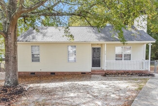 102 Kells Dr, Hopkins, SC 29061