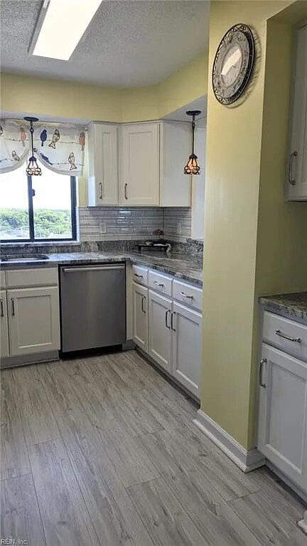 Windward Towers unit 8A, Newport News, VA 23607 - photo 5