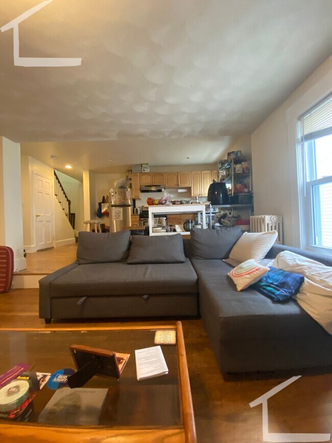 28 Cherry St unit 2, Somerville, MA 02144 - photo 4