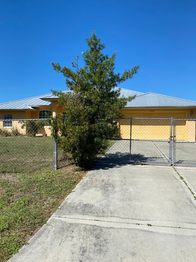 12120 Granada Dr unit 1, North Port, FL 34287 - photo 2