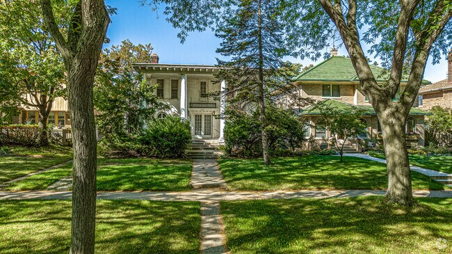 Sherman Park offers a vast variety of unique home styles.