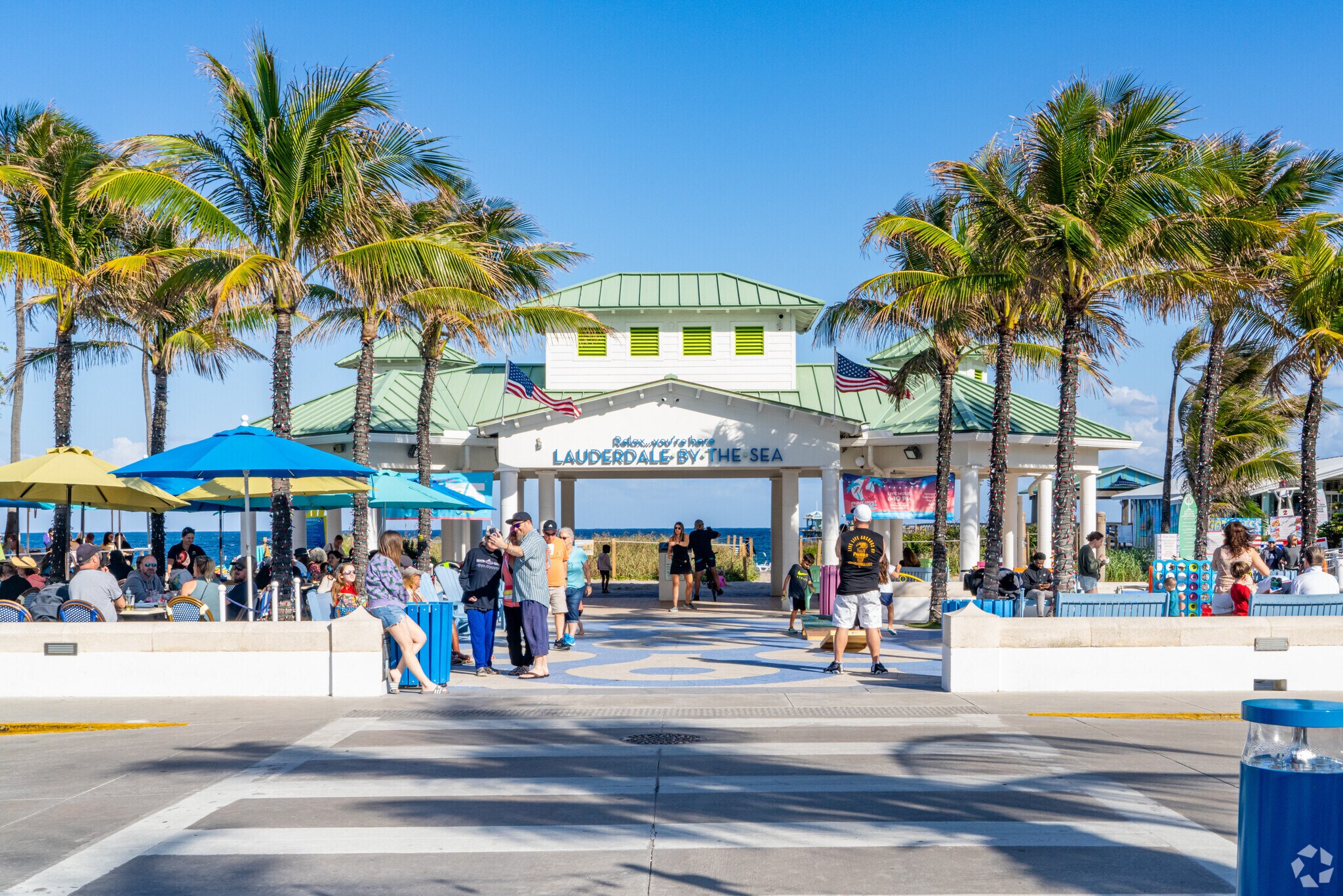 Lauderdale-By-The-Sea entrance to the beach close to Knoll Ridge Neighborhood.