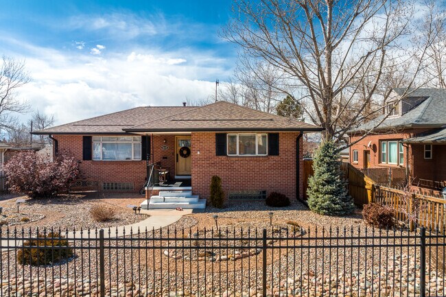 You can find typical ranch homes in Littleton like this one.