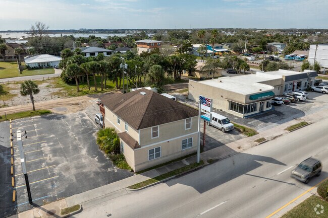 Ark Christian Academy offers locals in the Saint Augustine Beach area.