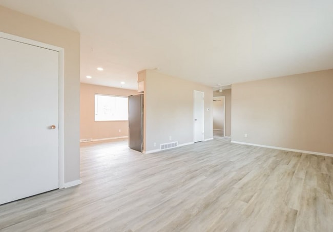 19145 Sherman Way, Reseda, CA 91335 - photo 5