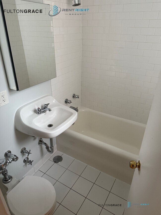 534 W Stratford Place unit 604, Chicago, IL 60657 - photo 6