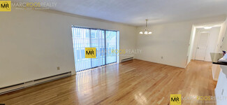 321 Hammond Pond Pkwy Unit 203, Chestnut Hill, MA 02467