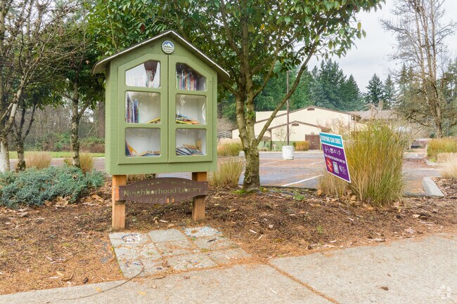 Cascadia School has a little library along 14th St to share books with the Marion neighborhood.