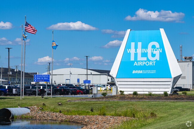 For quick flights along the east coast, head to Wilmington Airport, 10 miles away.