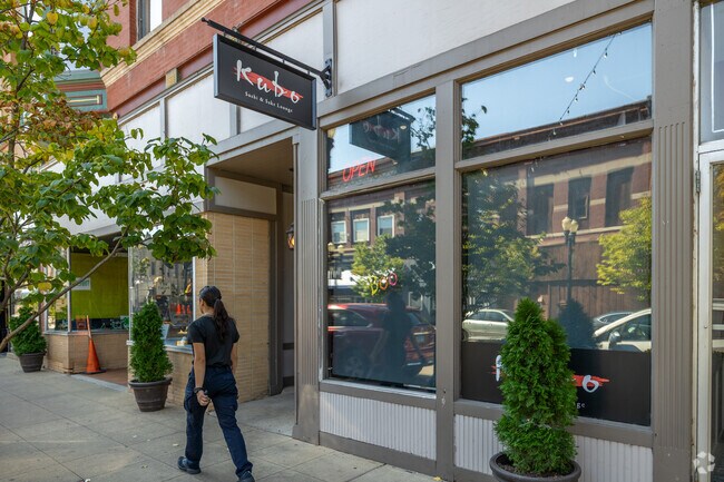 Kubo Sushi and Sake Bar close to Far West Elgin is a popular Japanese-style restaurant.