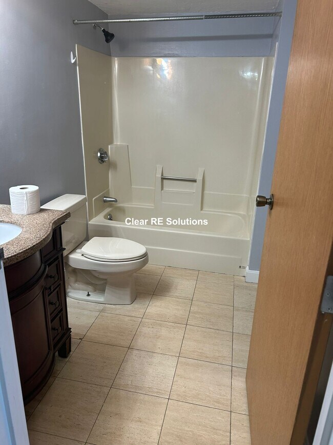 Captain Cove's Condominiums, Quincy, MA 02169 - photo 4