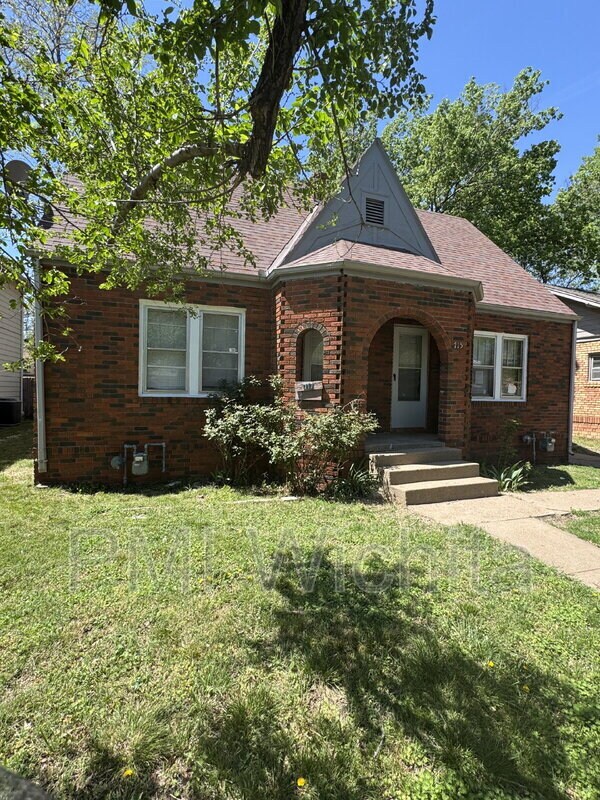 717 S Green St, Wichita, KS 67211 - photo 1