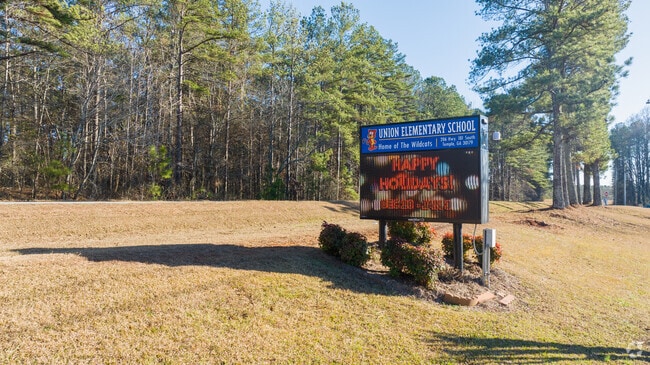 Union Elementary School is located at 206 Georgia 101, Temple, GA 30179.