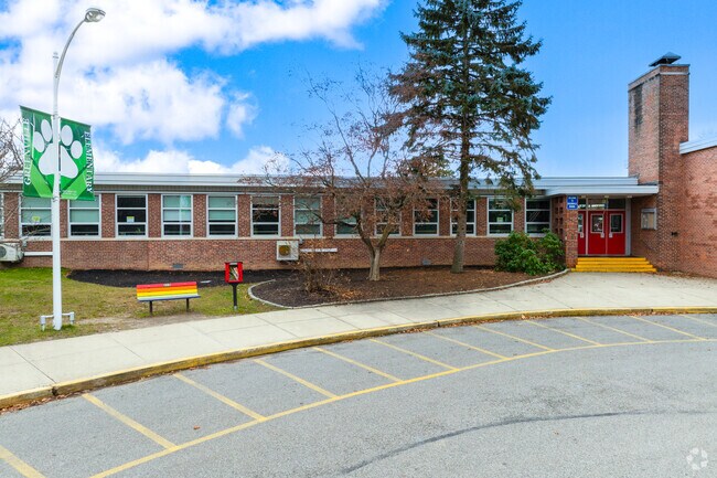 Greenville Elementary School in Greenville Westchester welcomes your child to the start of their education.