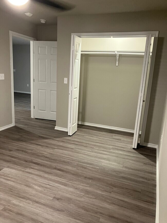 6108 Abrams Rd unit 210, Dallas, TX 75231 - photo 6