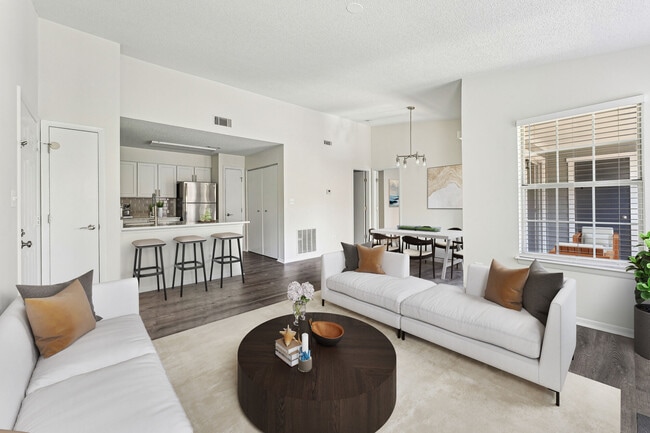 Windsor at Fairlakes, Fairfax, VA 22033 - photo 4