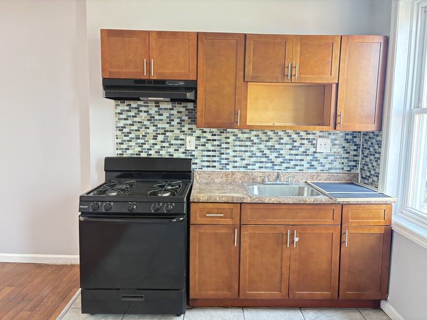 222 3rd St 7