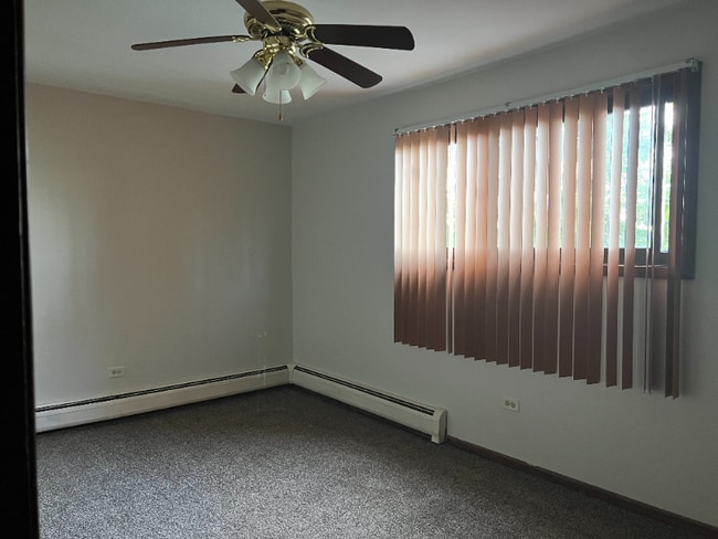 14631 Lamon Ave unit 2-S, Midlothian, IL 60445 - photo 5