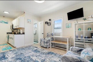 5 Kinney Ave Unit 202, Old Orchard Beach, ME 04064