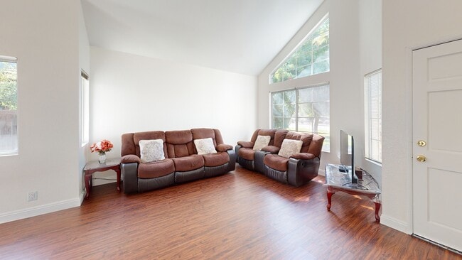 3267 Tyler St, Riverside, CA 92503 - photo 2