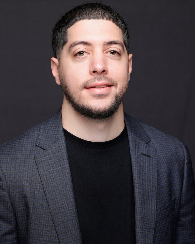 Agent Photo