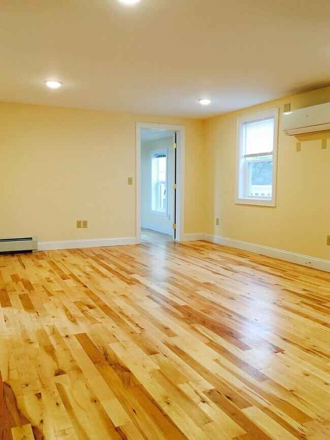 158 North St unit B, Burlington, VT 05401 - photo 3