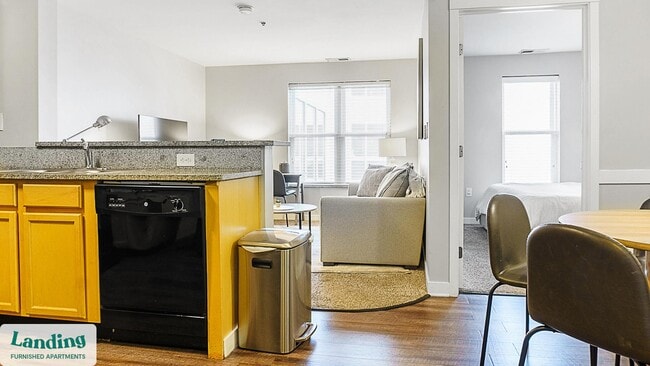 335 W 9th St unit 423, Indianapolis, IN 46202 - photo 3