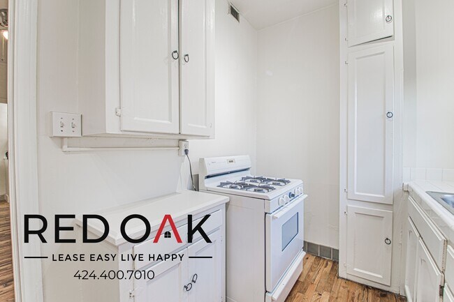 836 Sanborn Ave unit 212, Los Angeles, CA 90029 - photo 4