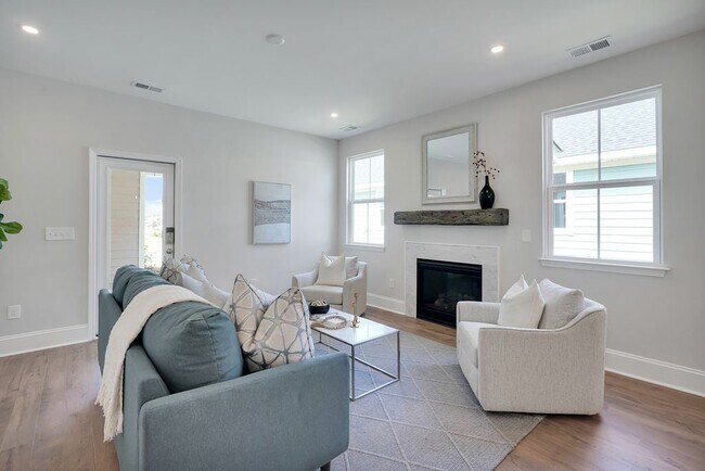 254 Longhill Dr, Wilmington, NC 28412 - photo 4