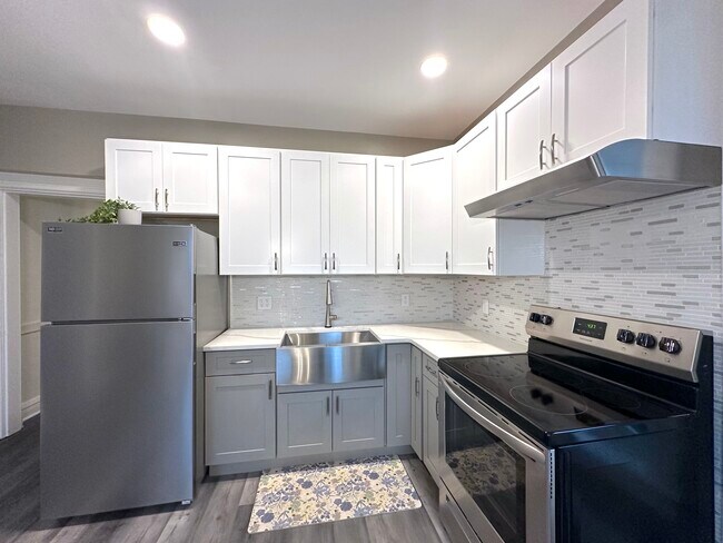 152 Grand St unit 2, Newburgh, NY 12550 - photo 3