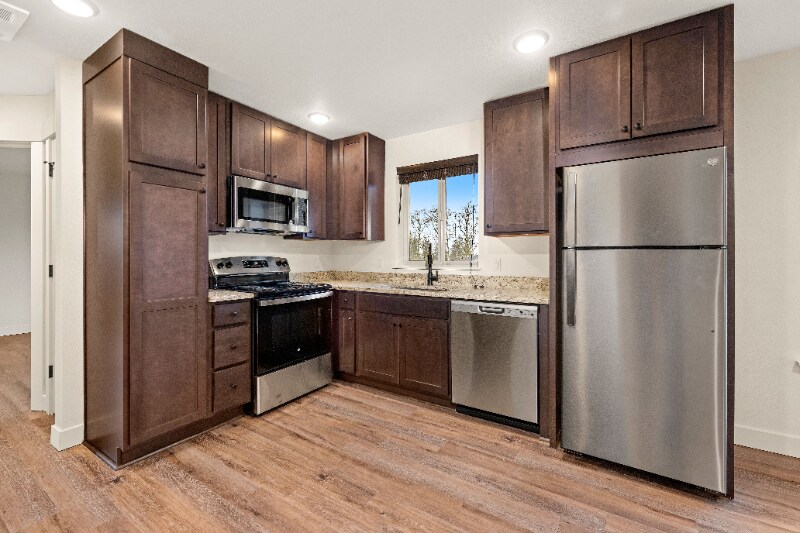 1335 SE Jetty Ave unit A-12, Warrenton, OR 97146 - photo 1