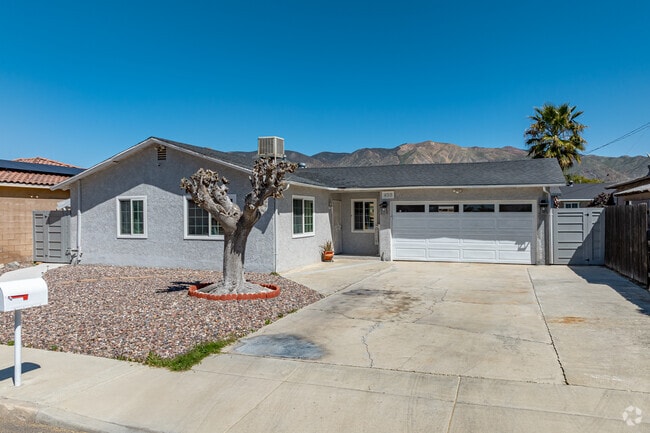 San Jacinto’s Heritage neighborhood offers charming homes near shopping, dining, and entertainment.