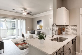 100 W Texas Ave, Webster, TX 77598