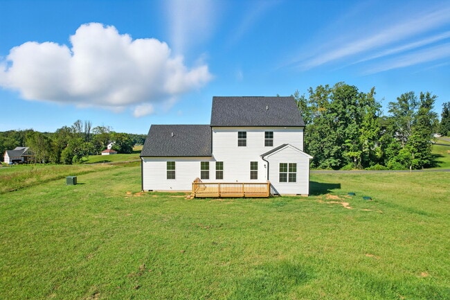 647 Fairview Dr, Mineral, VA 23117 - photo 3